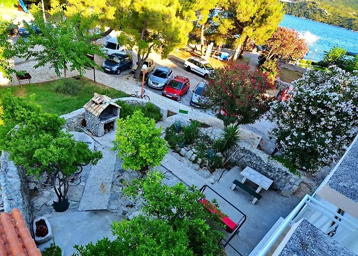 Apartments Toni - Slano
