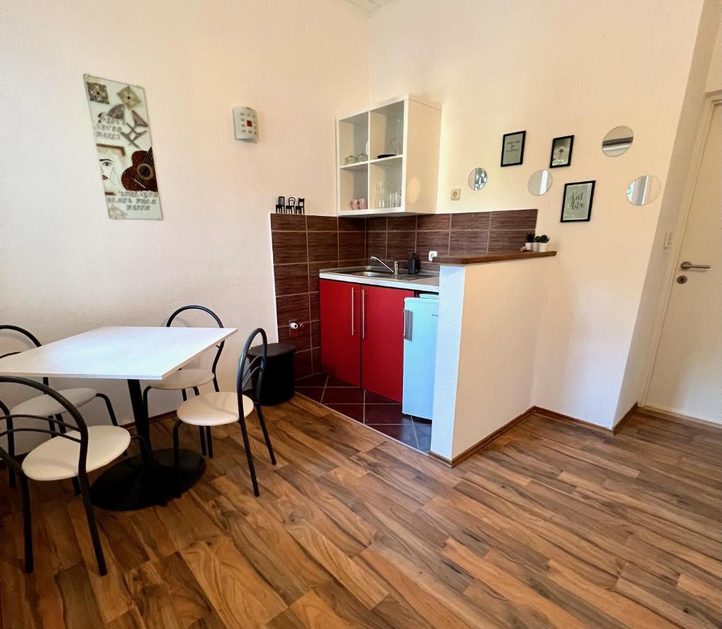 Apartment Toni - *